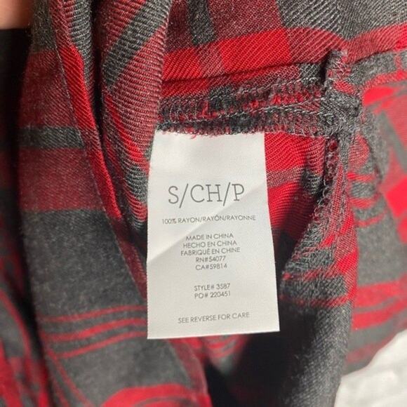 Cabi Cunningham Red Plaid Popover Button Up Shirt Size Medium - Picture 6 of 6